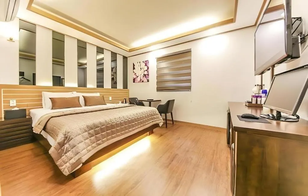H Hotel Ulsan 2*,  South Korea