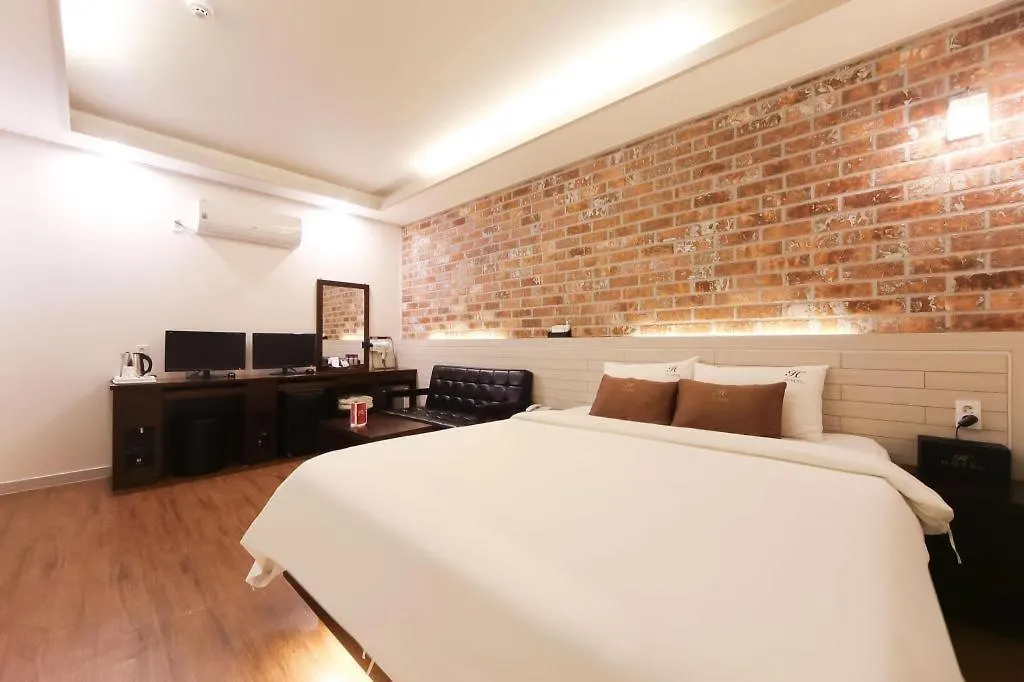 H Hotel Ulsan 2*,  South Korea