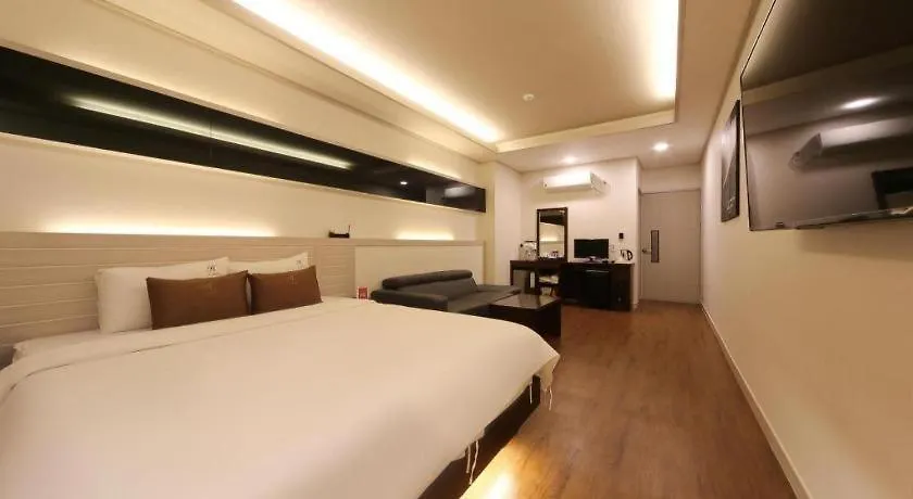 H Hotel Ulsan 2*,  South Korea