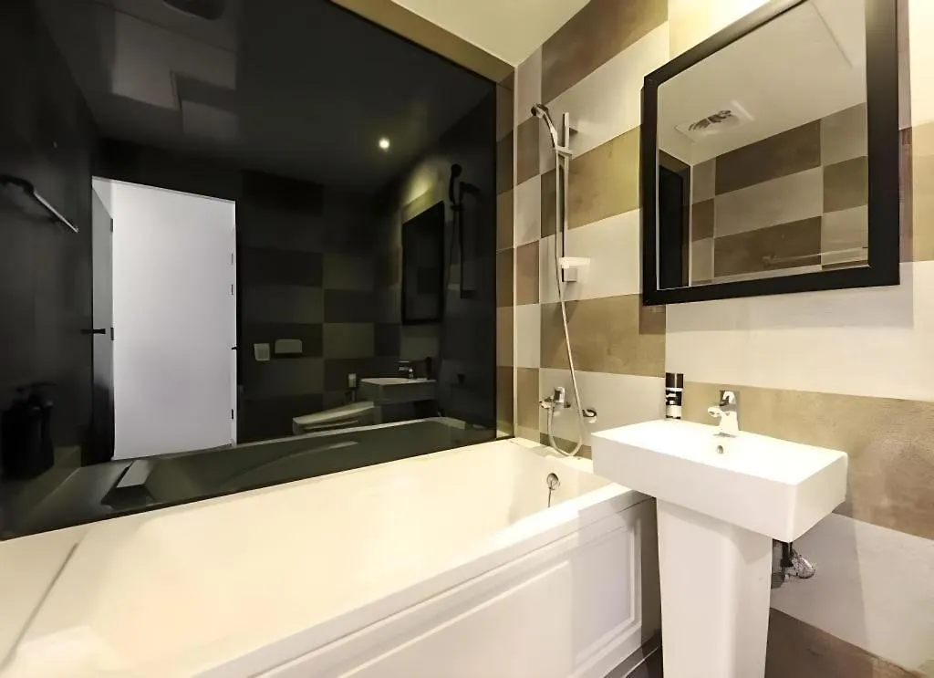 H Hotel Ulsan 2*,  South Korea